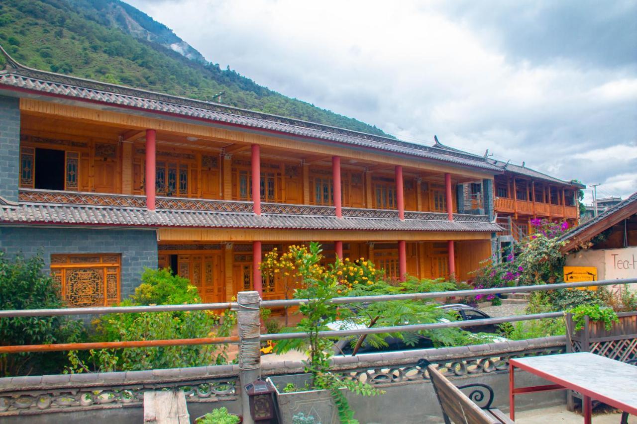 Tiger Leaping Gorge Tea Horse Gasthaus Shangri-La Exteriör bild