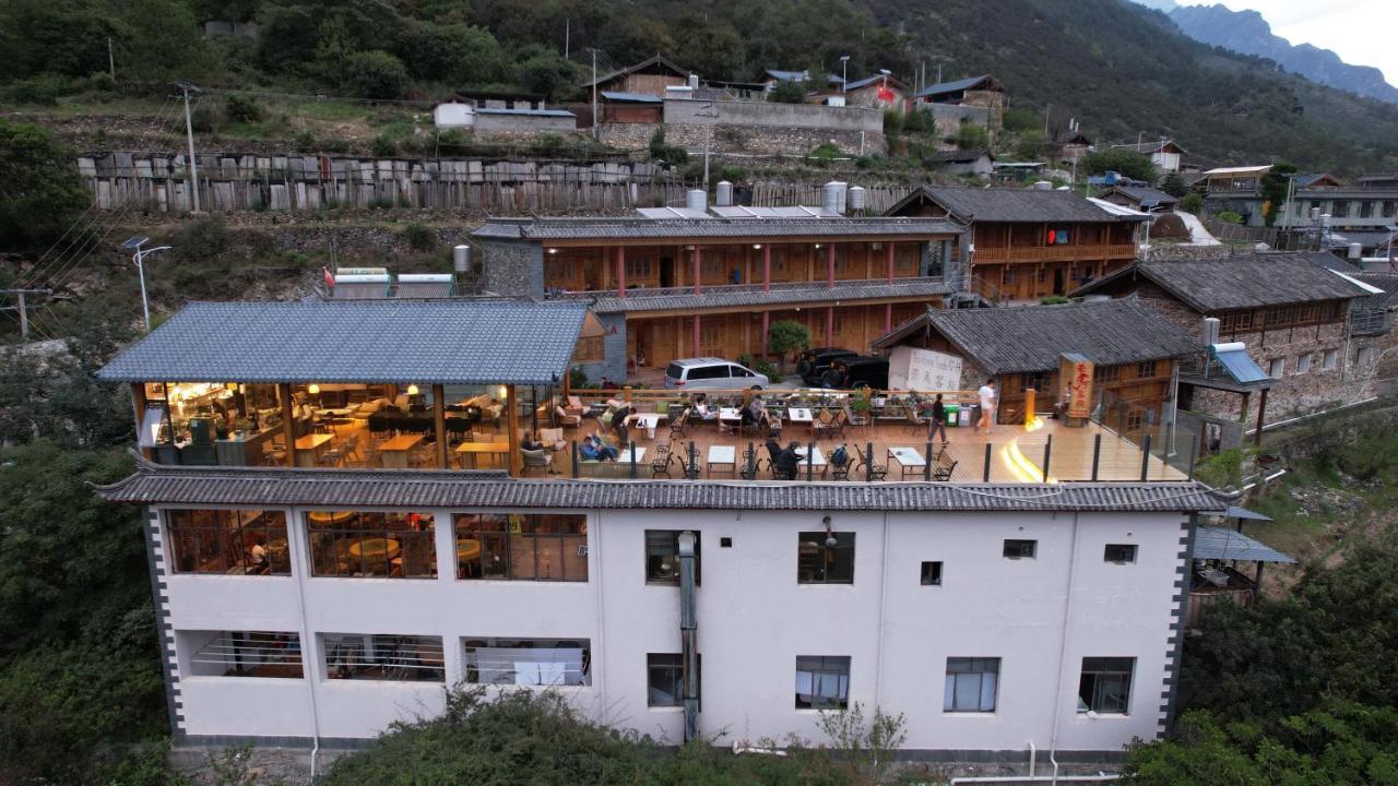 Tiger Leaping Gorge Tea Horse Gasthaus Shangri-La Exteriör bild